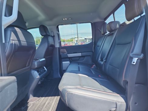 Used 2022 Ford F150 Lariat image 11