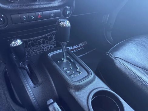 Used 2017 Jeep Wrangler Unlimited Sport AWD/4WD image 27