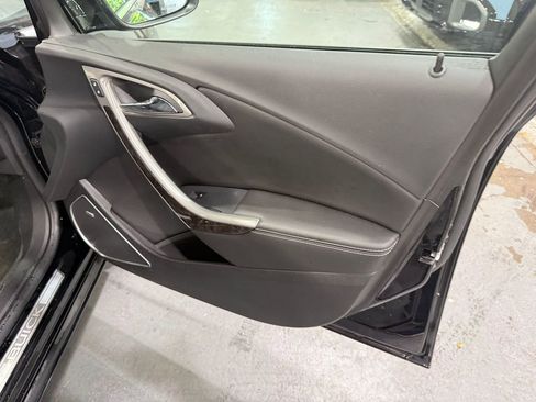 Used 2016 Buick Verano Leather w/ Experience Buick Package FWD image 32