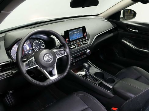 Used 2022 Nissan Altima 2.5 S FWD image 13