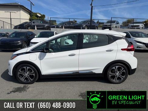 Used 2019 Chevrolet Bolt Premier w/ Infotainment Package image 8