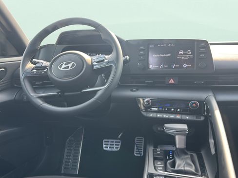 New 2026 Hyundai Elantra SEL Sport FWD image 10