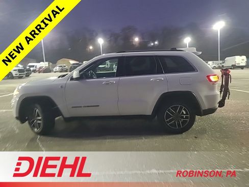 Used 2020 Jeep Grand Cherokee Laredo w/ Quick Order Package 2BN North image 5