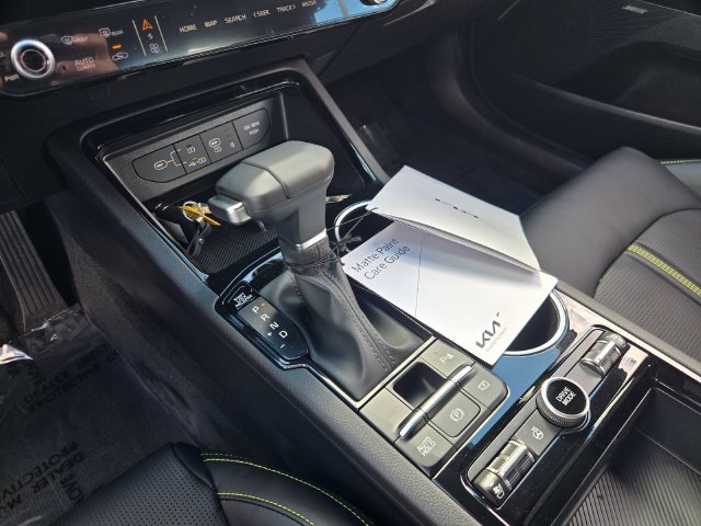 New 2027 Kia K5 GT w/ GT1 Package FWD image 18