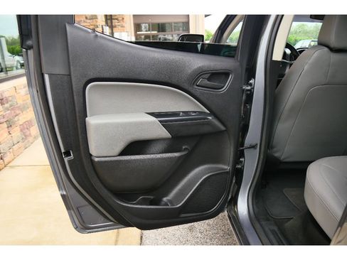Used 2018 Chevrolet Colorado W/T w/ WT Convenience Package AWD/4WD image 16