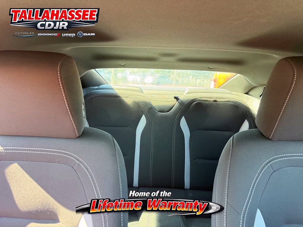 Used 2018 Chevrolet Camaro LT w/ Technology Package RWD image 38