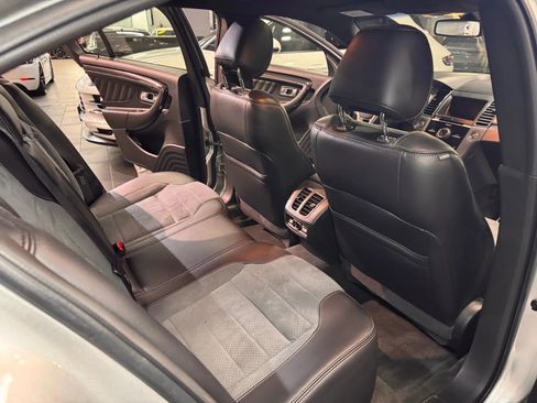 Used 2013 Ford Taurus SHO image 17