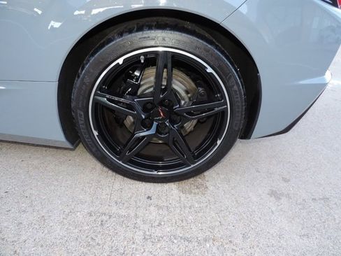 Used 2025 Chevrolet Corvette Stingray Preferred Cpe w/ Z51 Performance Package image 18