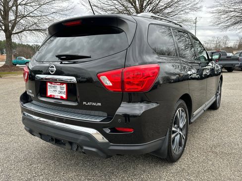 Used 2018 Nissan Pathfinder Platinum image 5