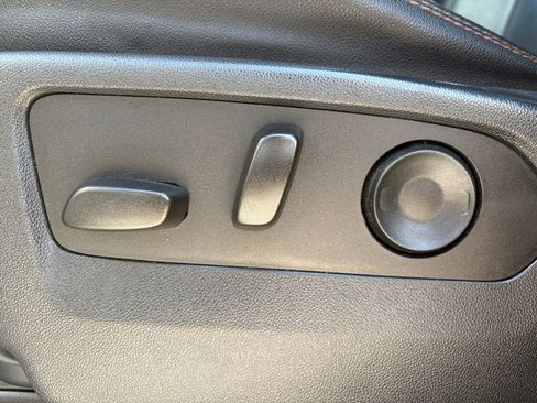 Used 2023 GMC Sierra 1500 AT4 w/ AT4 Preferred Package AWD/4WD image 15