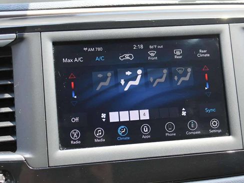 Used 2021 Chrysler Voyager Lxi image 19