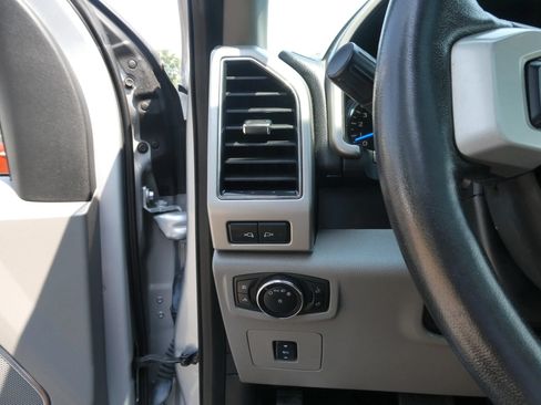Used 2017 Ford F150 Lariat w/ Equipment Group 501A Mid AWD/4WD image 18