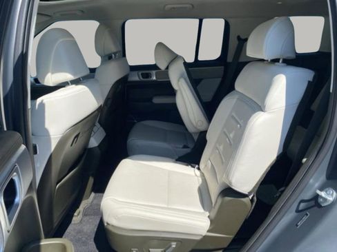 Used 2025 Hyundai Santa Fe Calligraphy image 29