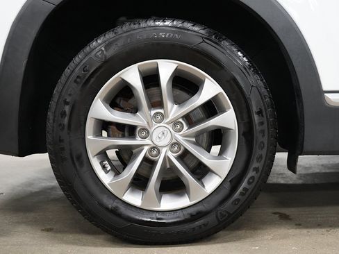 Used 2019 Hyundai Santa Fe SE FWD image 36