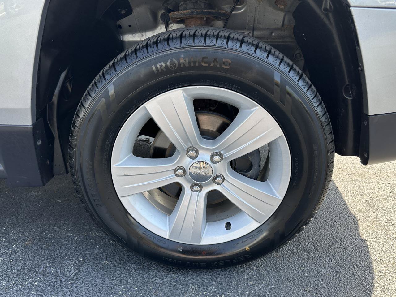 Used 2017 Jeep Patriot Latitude AWD/4WD image 60