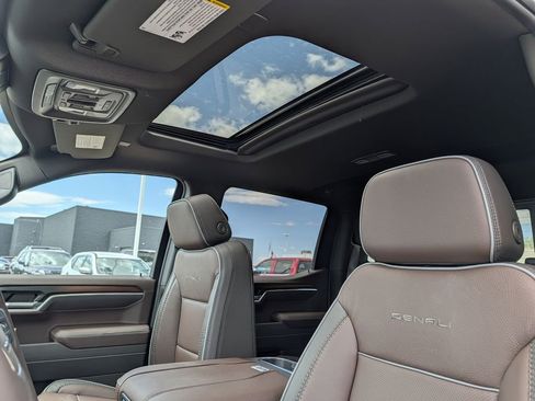 New 2026 GMC Sierra 1500 Denali w/ Technology Package AWD/4WD image 6