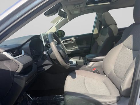 Used 2023 Toyota RAV4 XLE w/ Convenience Package FWD image 16