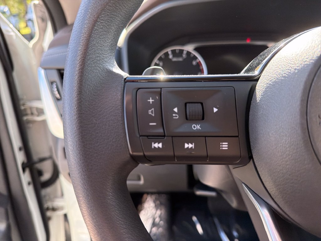 Used 2023 Nissan Rogue SV AWD/4WD image 20