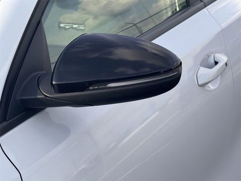 Used 2022 Kia Forte GT-Line image 11