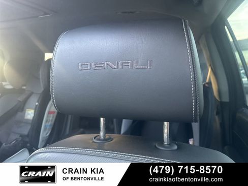 Used 2017 GMC Yukon Denali w/ Open Road Package AWD/4WD image 14
