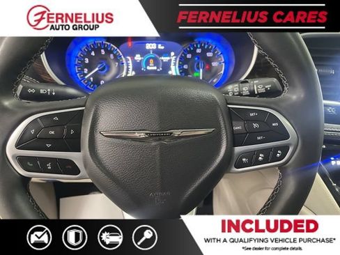 Used 2023 Chrysler Pacifica Limited FWD image 45