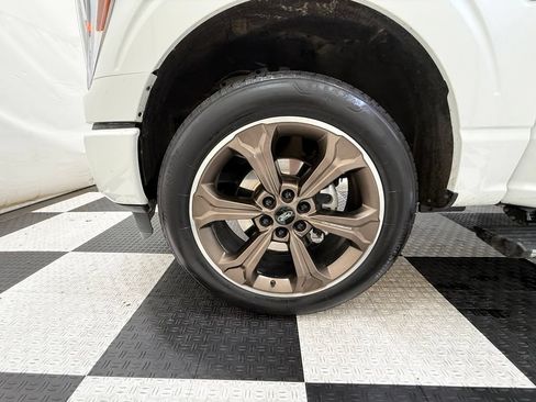 Used 2023 Ford F150 Lariat w/ Equipment Group 502A High AWD/4WD image 11
