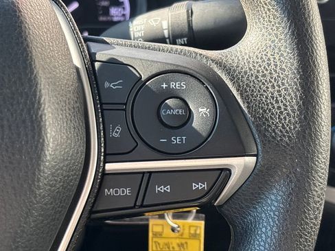 Used 2023 Toyota Camry LE image 19