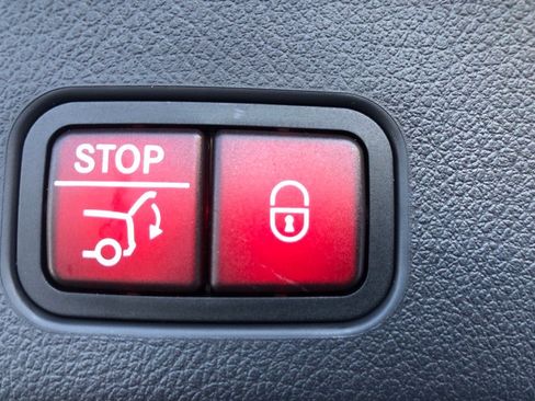 New 2026 Mercedes-Benz GLC 300 GLC 300 image 38