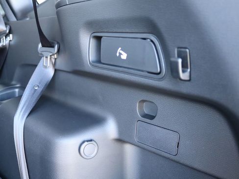 Used 2025 Mitsubishi Outlander SEL image 41