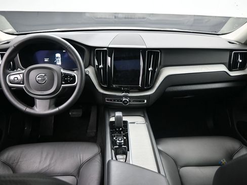 Used 2025 Volvo XC60 B5 Plus AWD/4WD image 19