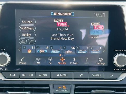 Used 2025 Nissan Altima 2.5 S FWD image 22