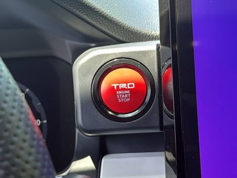 Certified 2024 Toyota Tacoma TRD Sport w/ TRD Sport Upgrade Package AWD/4WD image 18