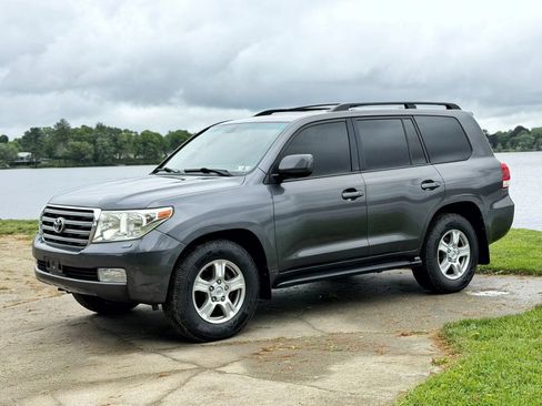 Used 2011 Toyota Land Cruiser w/ Upgrade Pkg AWD/4WD image 9
