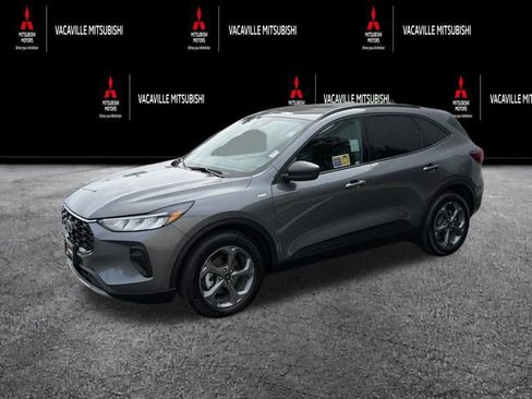 Used 2025 Ford Escape ST-Line FWD image 1