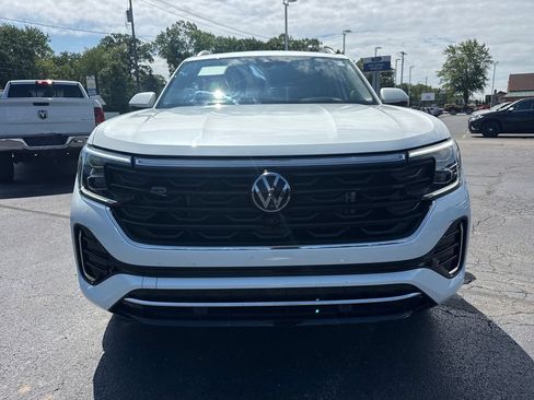 Used 2024 Volkswagen Atlas SEL Premium R-Line AWD/4WD image 3