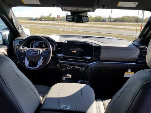 New 2026 GMC Sierra 1500 SLT image 12
