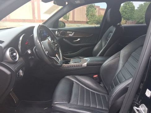 Used 2020 Mercedes-Benz GLC 300 4MATIC w/ AMG Line image 14