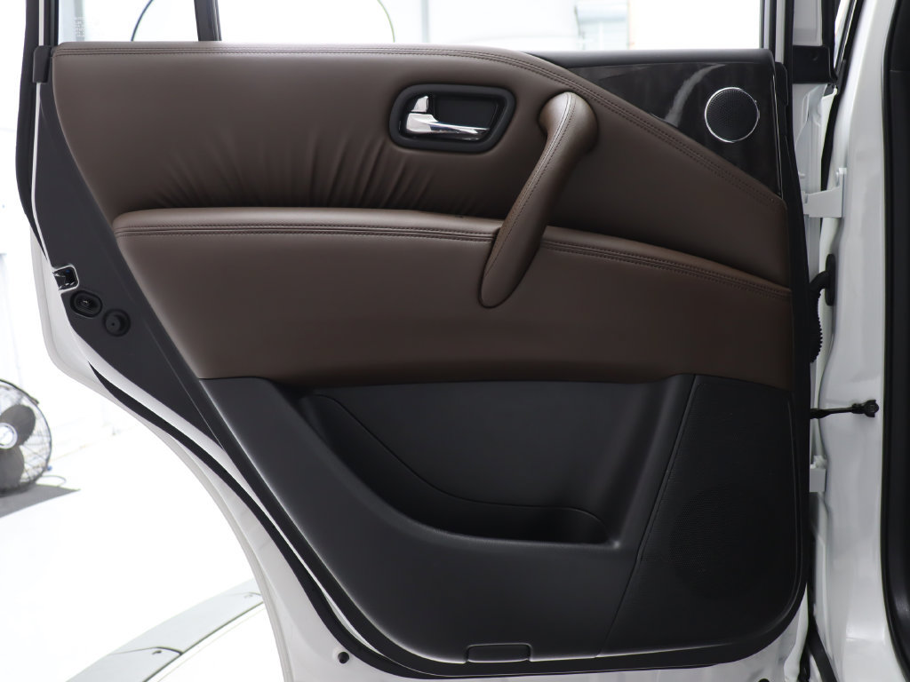 Used 2024 Nissan Armada Platinum w/ Captain's Chairs Package RWD image 38