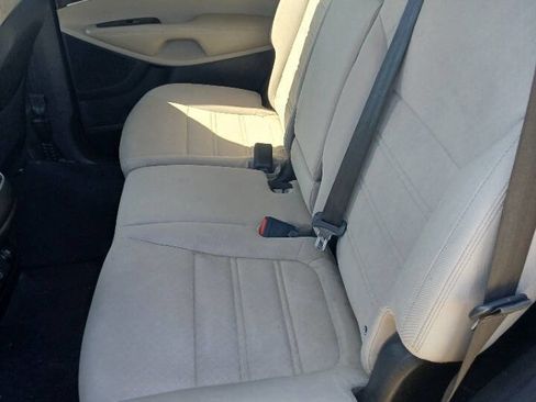 Used 2016 Kia Sorento LX w/ LX Convenience Package image 11