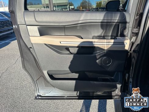 Used 2024 Ford Expedition Max Limited image 22