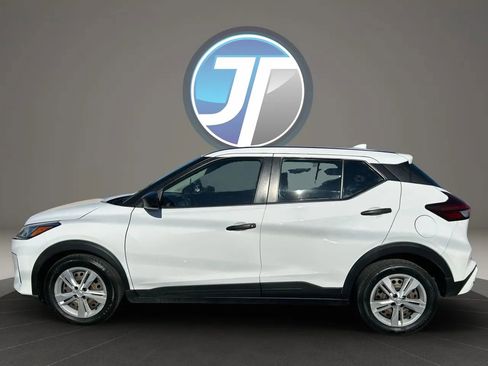 Used 2023 Nissan Kicks S FWD image 17