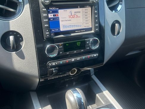 Used 2014 Ford Expedition Limited w/ Equipment Group 301A AWD/4WD image 11