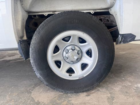 Used 2018 Chevrolet Silverado 1500 W/T RWD image 12
