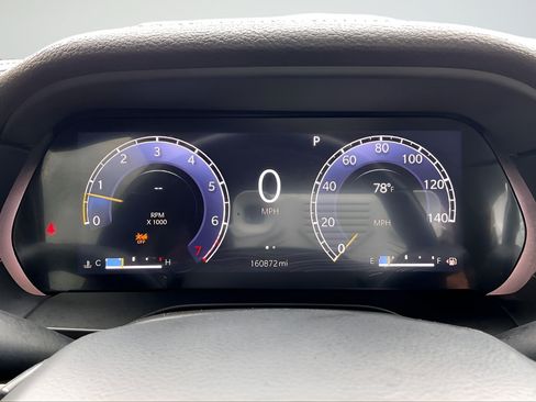 Used 2021 Jeep Grand Cherokee L Limited RWD image 12