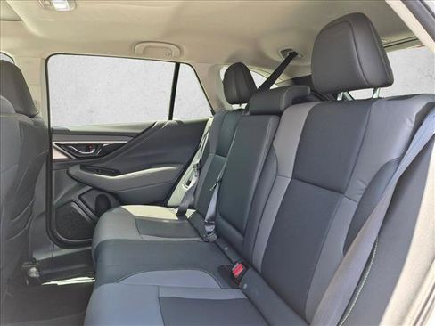Used 2025 Subaru Outback Onyx Edition AWD/4WD image 19
