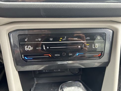 Certified 2023 Volkswagen Tiguan SE image 14