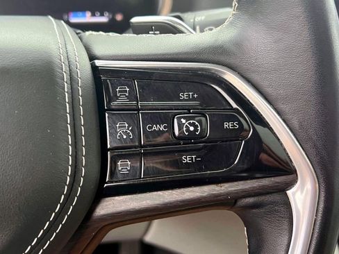 Certified 2022 Jeep Grand Cherokee L Overland AWD/4WD image 23