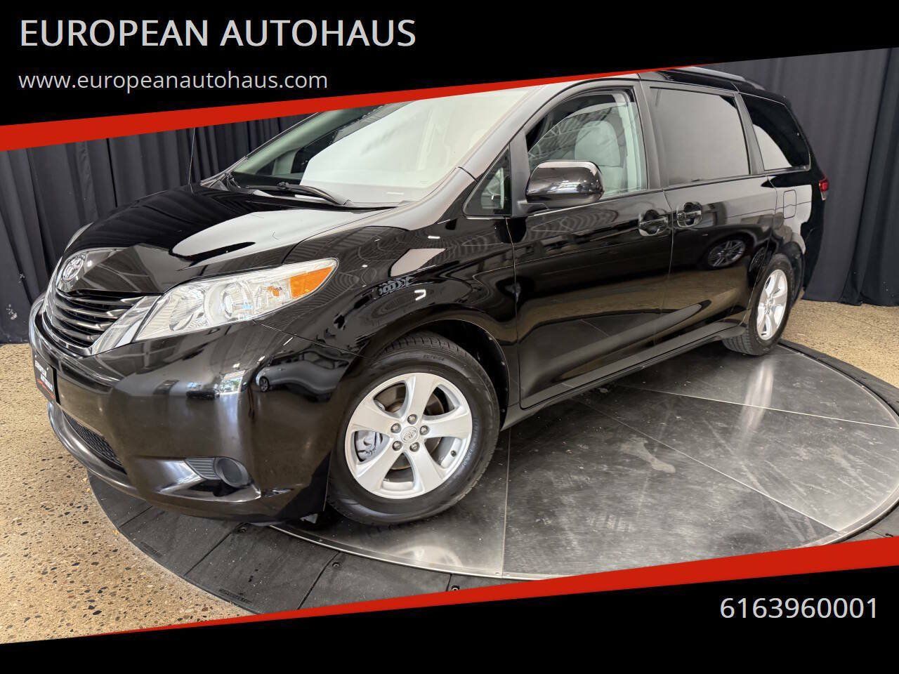 Used 2011 Toyota Sienna LE w/ Towing Pkg FWD image 1