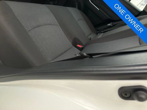 Used 2025 Toyota RAV4 XLE AWD/4WD image 21