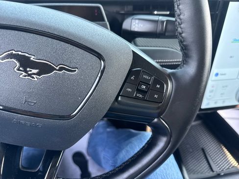 Used 2025 Ford Mustang Mach-E Premium AWD/4WD image 40